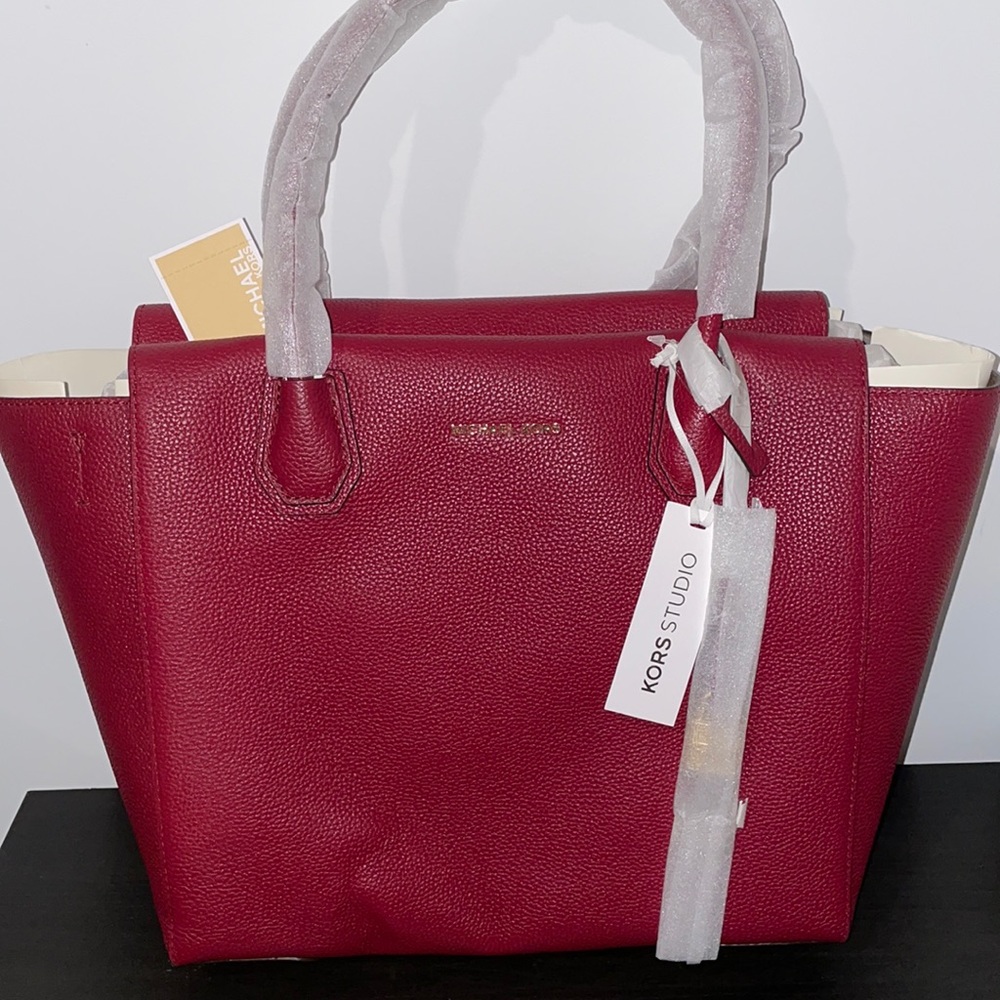 Micheal Kors purse
